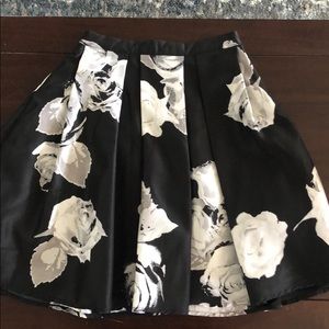 Tight at the waist skirt